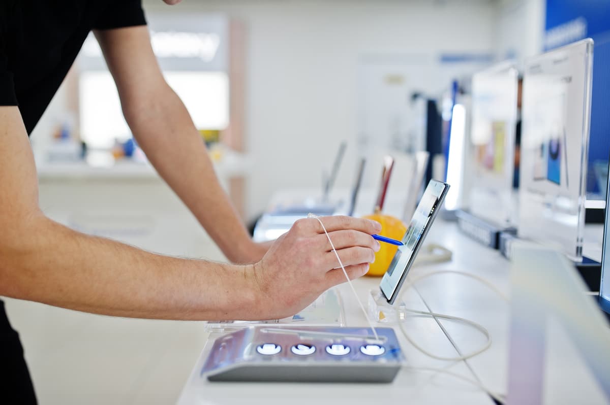 Innovation comes alive the moment you step into our demo store, where technology isn’t just on display — it’s ready to be experienced. Every device is set up for hands-on exploration, allowing you to truly feel the precision, speed, and creativity built into the latest smartphones and tablets. Whether you’re testing the smooth performance of a stylus, exploring advanced display features, or discovering new ways to work and create, our interactive space gives you the freedom to try it all. We believe that choosing the right device should be an experience, not a guess — and that’s why every product in our store is designed for real-world testing.